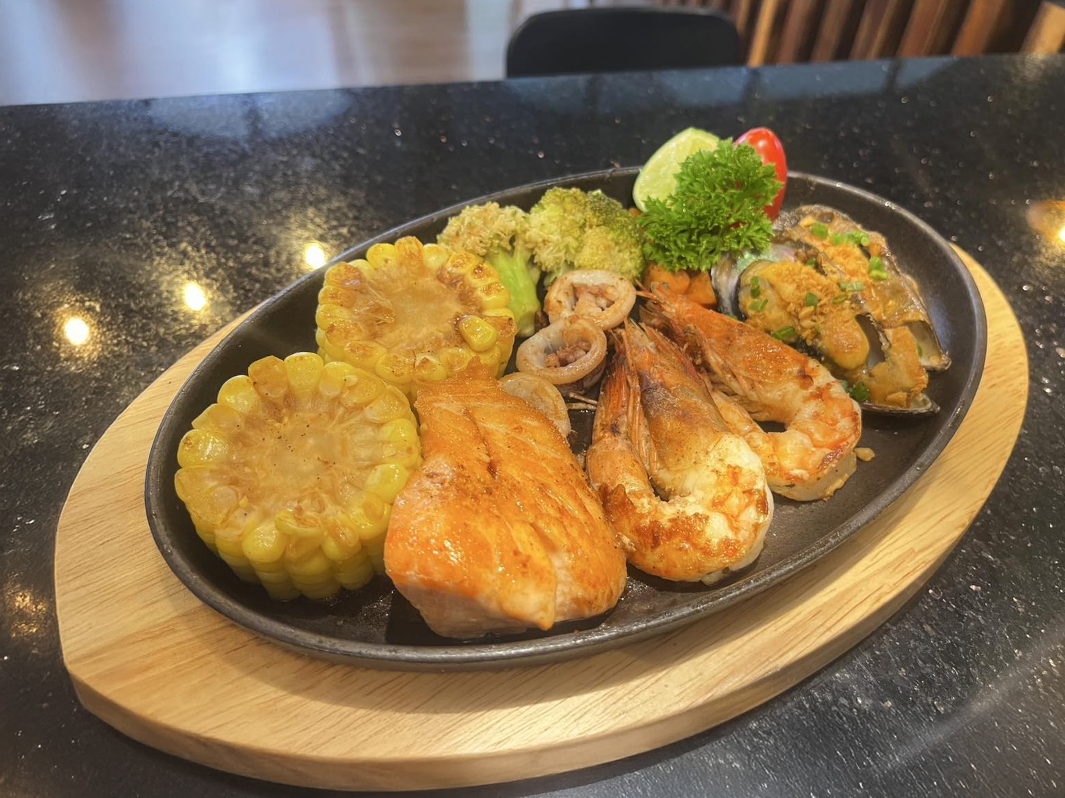JAPs By เรือขุดแร่ - ร้านอาหารญี่ปุ่นพรีเมี่ยมในตะกั่วป่า ที่ผสมผสานวัตถุดิบท้องถิ่นชั้นเลิศและวัตถุดิบนำเข้าชั้นดี เสิร์ฟในสไตล์ Industrial Japanese  [..]