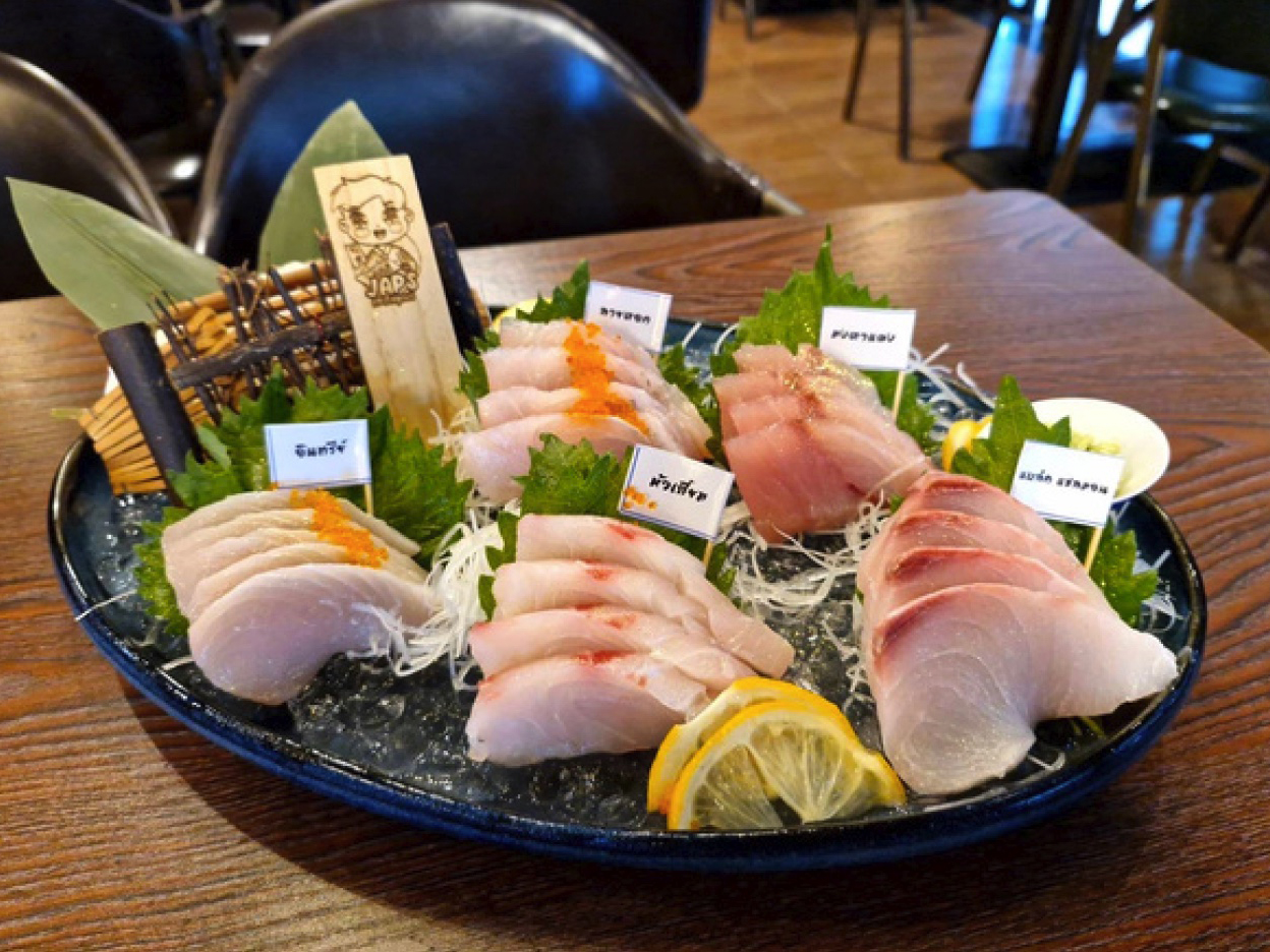 3 - https://japssushi.com | JAPs By เรือขุดแร่ - ร้านอาหารญี่ปุ่นพรีเมี่ยมในตะกั่วป่า ที่ผสมผสานวัตถุดิบท้องถิ่นชั้นเลิศและวัตถุดิบนำเข้าชั้นดี เสิร์ฟในสไตล์ Industrial Japanese ในราคาที่เข้าถึงได้ 3 - https://japssushi.com | JAPs By เรือขุดแร่ - ร้านอาหารญี่ปุ่นพรีเมี่ยมในตะกั่วป่า ที่ผสมผสานวัตถุดิบท้องถิ่นชั้นเลิศและวัตถุดิบนำเข้าชั้นดี เสิร์ฟในสไตล์ Industrial Japanese ในราคาที่เข้าถึงได้